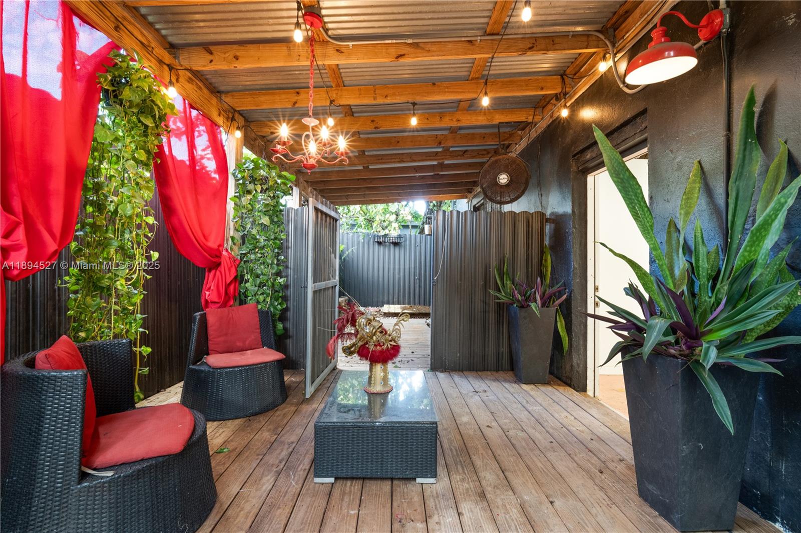 Ver detalles   /   sq. ft. $ 2025-10-11 0 foto