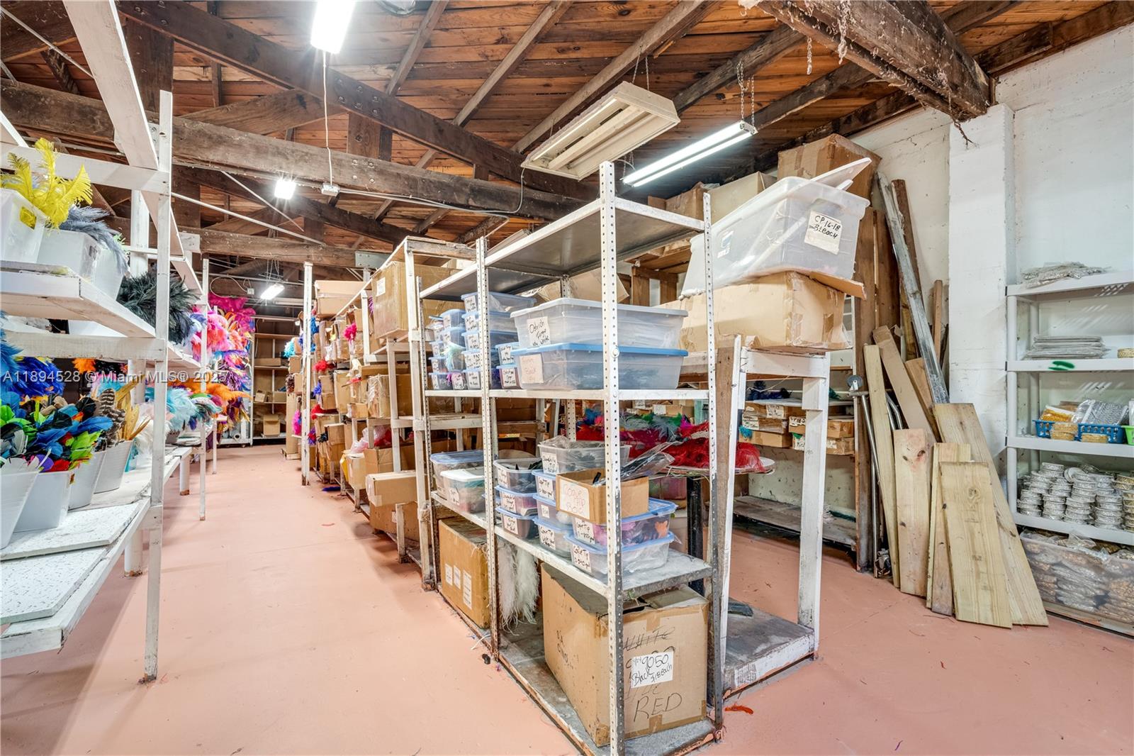 See details   /   sq. ft. $ 2025-10-11 0 Photo