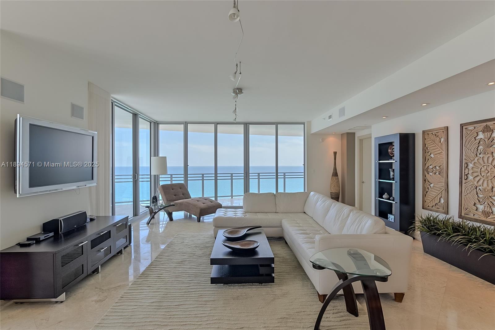 Photo of 3535 OCEAN DR  #2102, Hollywood, Florida, 33019 - 