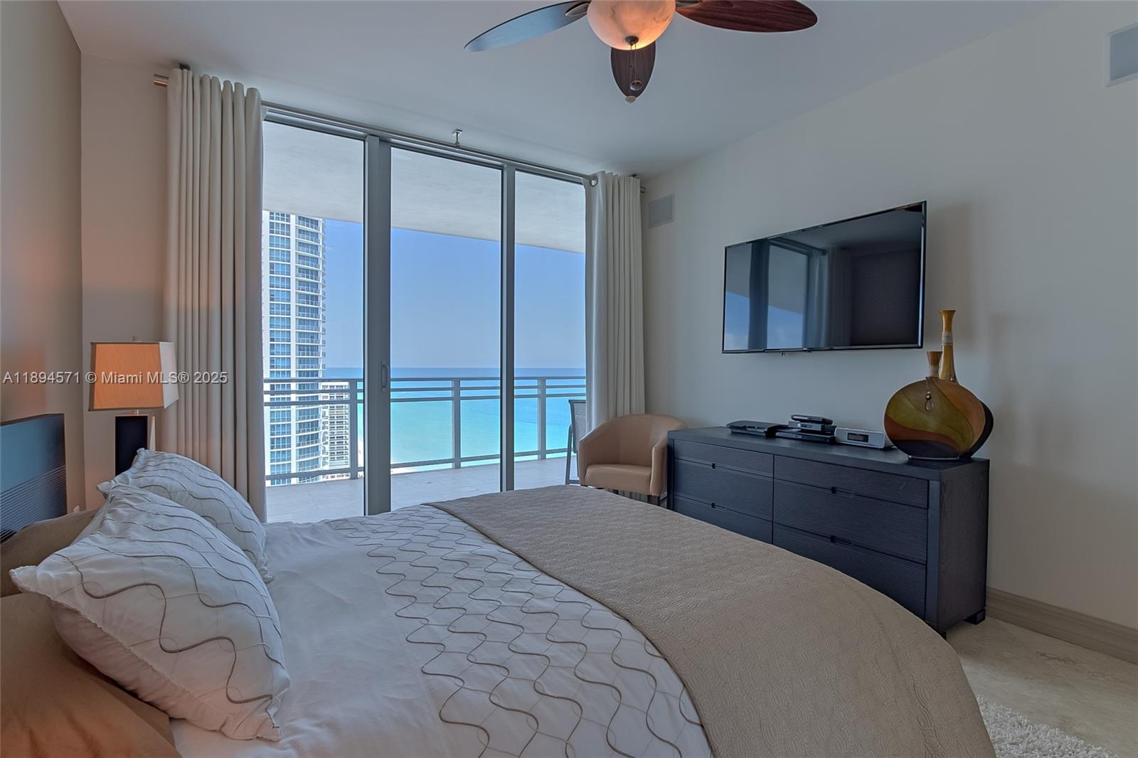 Photo of 3535 OCEAN DR  #2102, Hollywood, Florida, 33019 - GUEST BEDROOM#1