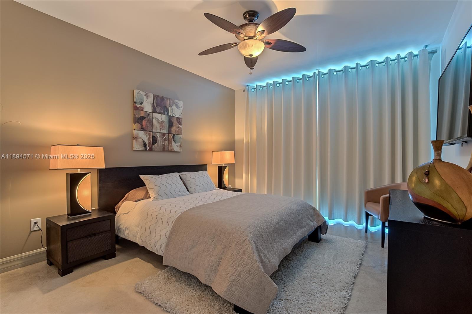 Photo of 3535 OCEAN DR  #2102, Hollywood, Florida, 33019 - 