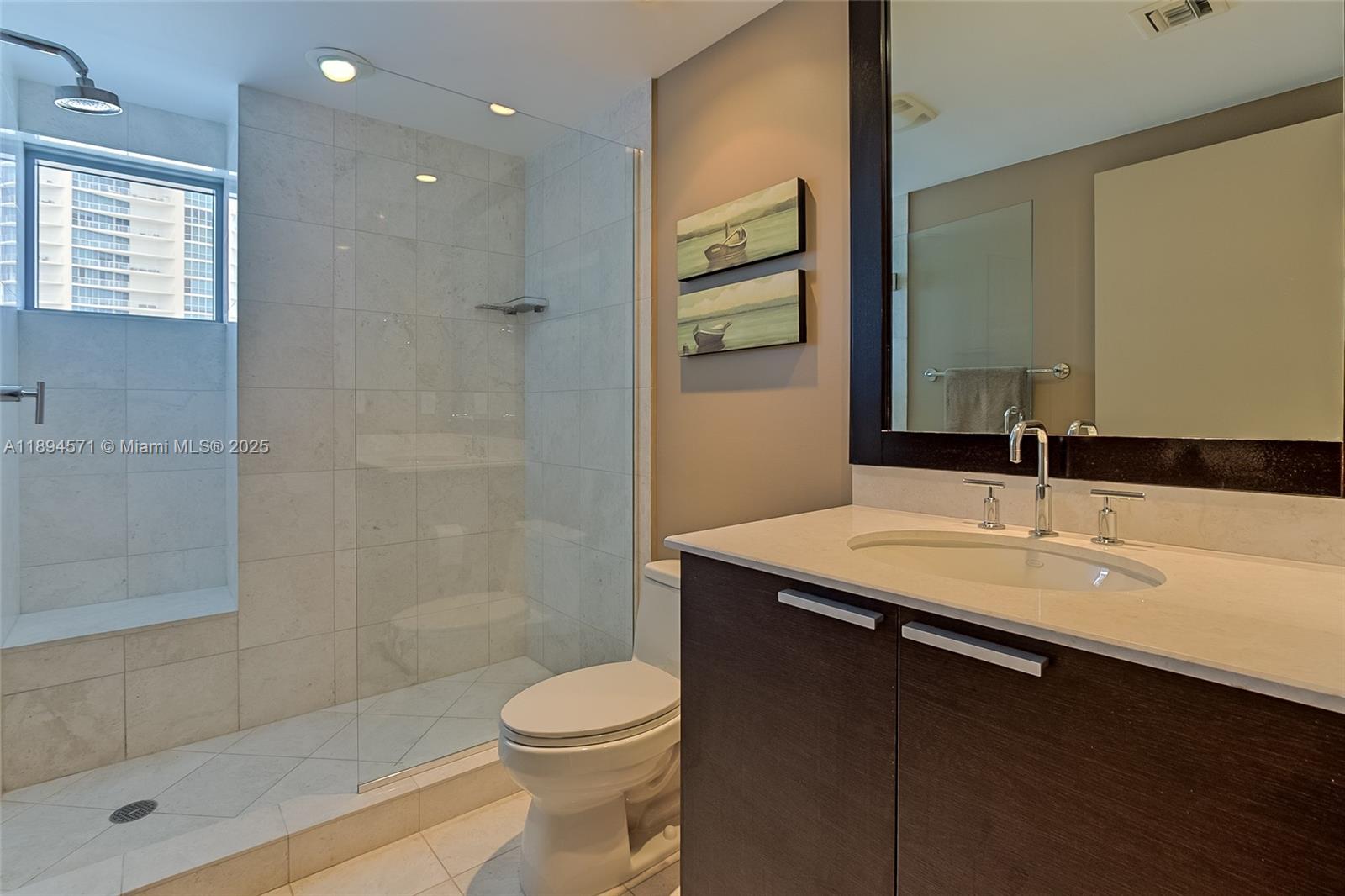 Photo of 3535 OCEAN DR  #2102, Hollywood, Florida, 33019 - GUEST BATHROOM #1