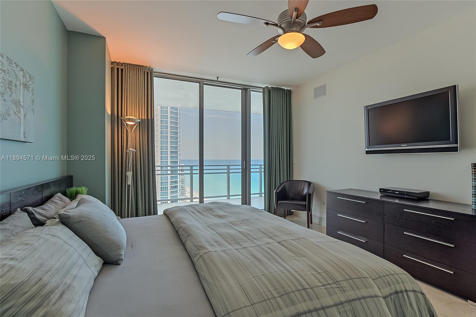 Photo of 3535 OCEAN DR  #2102, Hollywood, Florida, 33019 - GUEST BEDROOM #2 WITH KING SIZE BED