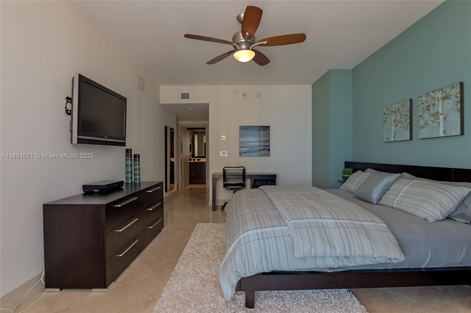 Photo of 3535 OCEAN DR  #2102, Hollywood, Florida, 33019 - 
