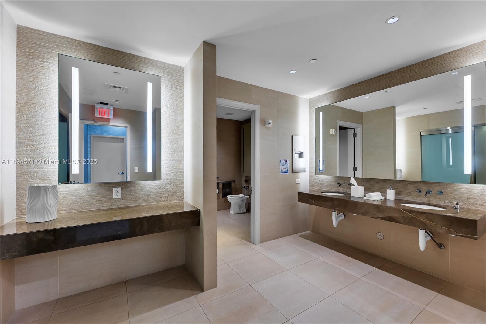Photo of 3535 OCEAN DR  #2102, Hollywood, Florida, 33019 - 