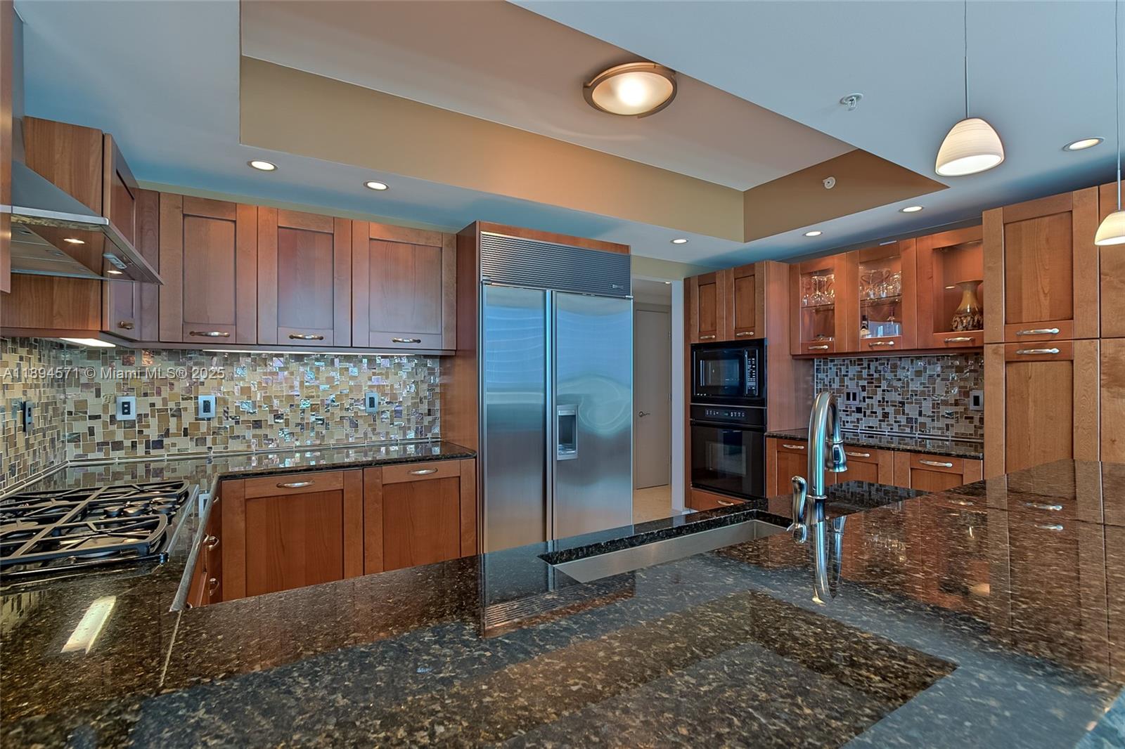 Photo of 3535 OCEAN DR  #2102, Hollywood, Florida, 33019 - 