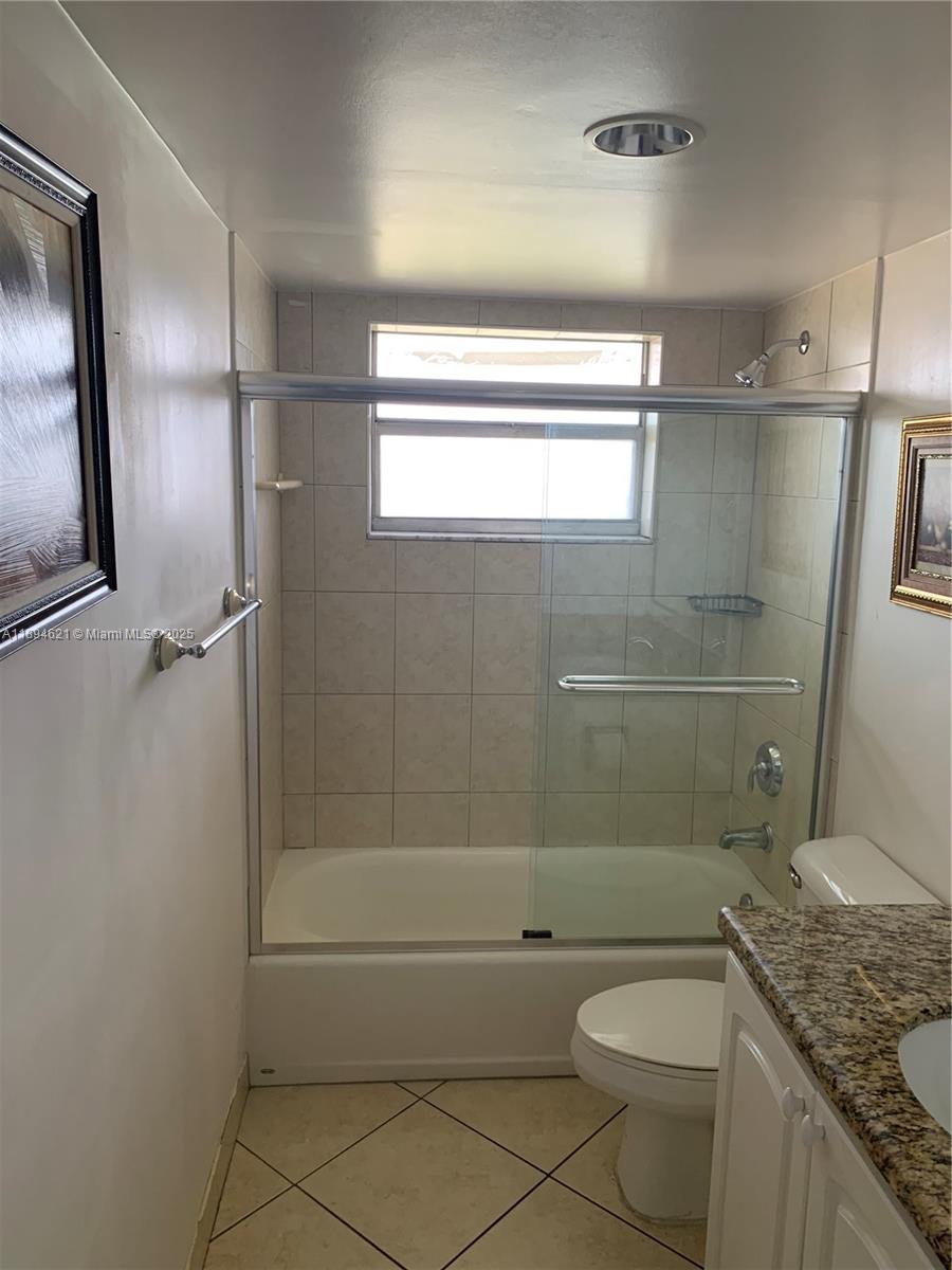 628-4 2 / 2 1317 sq. ft. $ 2025-10-11 0 Photo