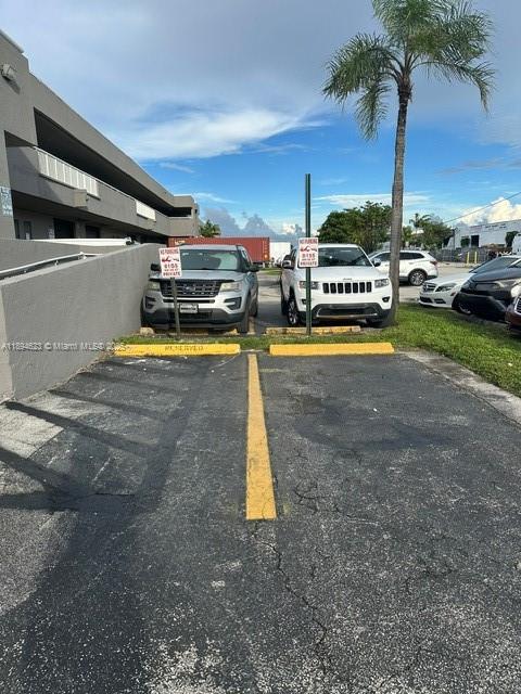 7  /   sq. ft. $ 2025-10-11 0 Photo