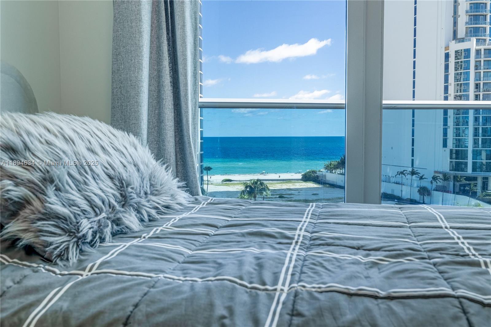 See details 703 2 / 3 1361 sq. ft. $ 2025-10-11 0 Photo