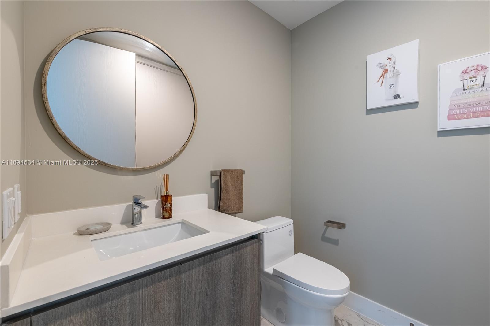 See details 703 2 / 3 1361 sq. ft. $ 2025-10-11 0 Photo