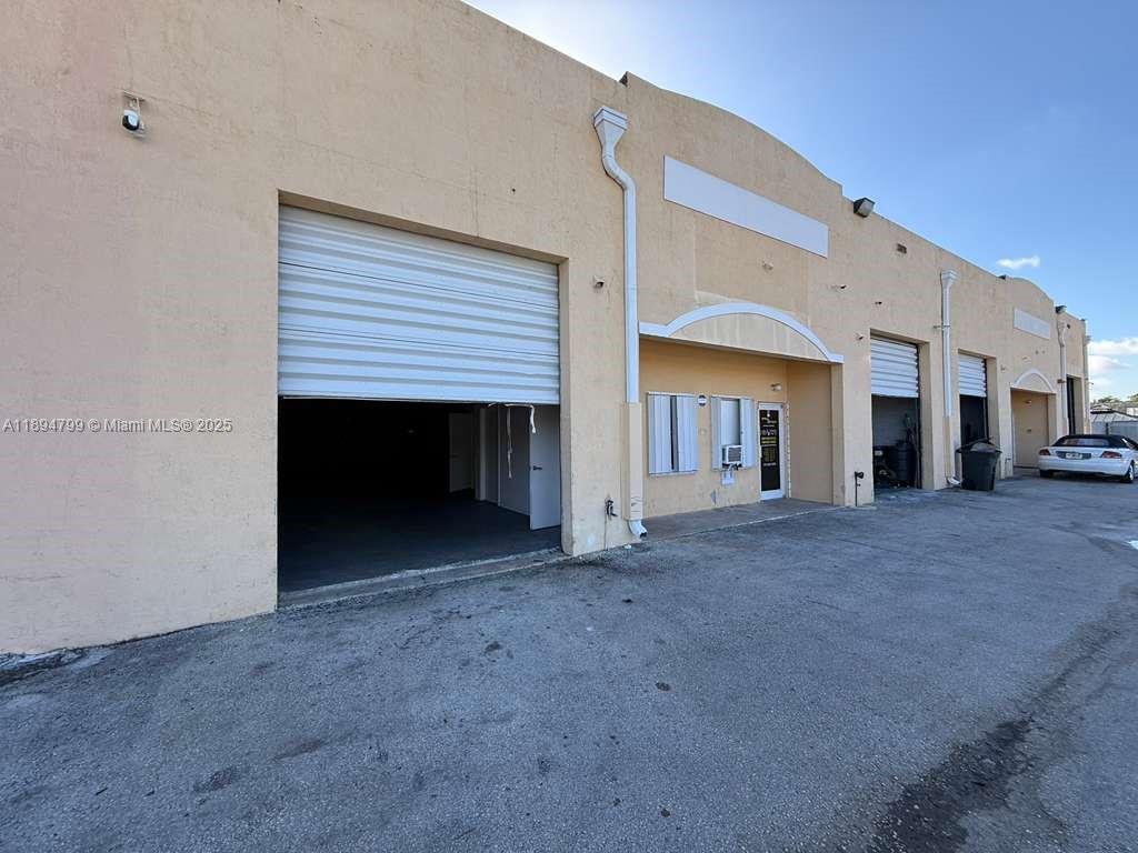 See details 7 / sq. ft. $ 2025-10-12 0 Photo
