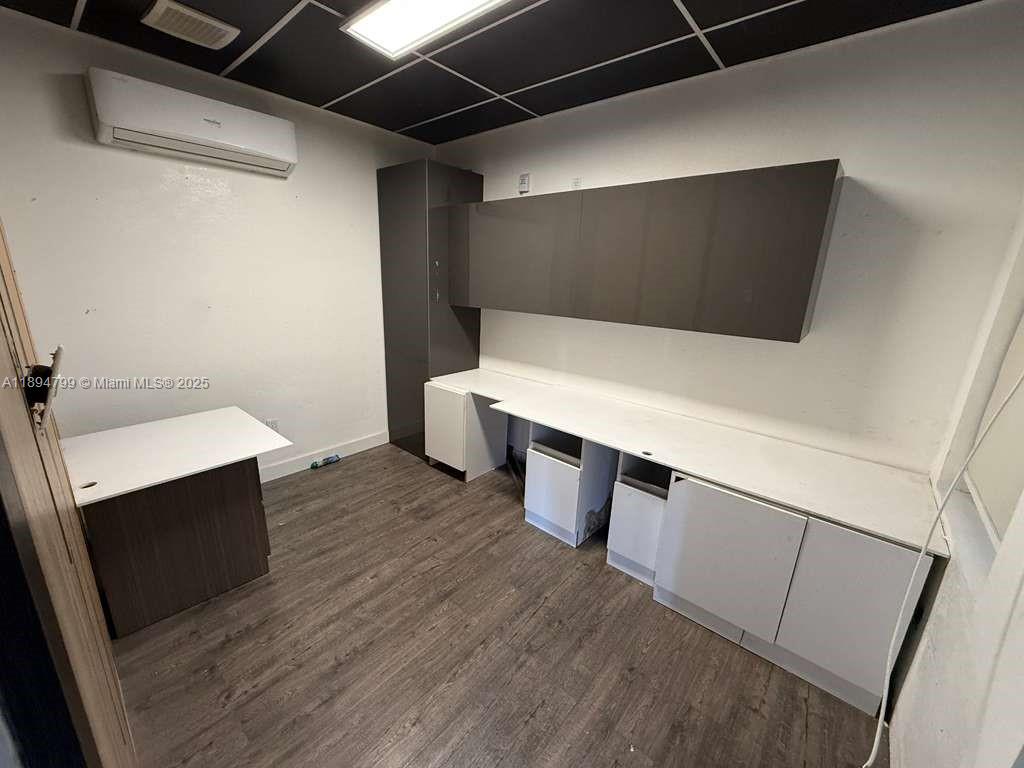 See details 7 / sq. ft. $ 2025-10-12 0 Photo