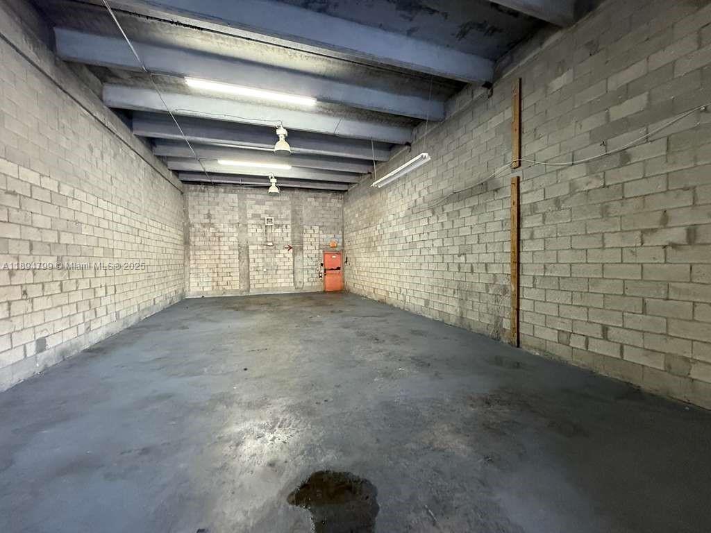 See details 7 / sq. ft. $ 2025-10-12 0 Photo