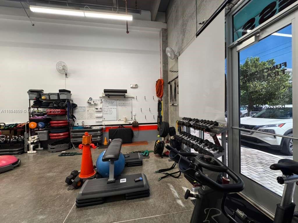 Ver detalles 127 / sq. ft. $ 2025-10-12 0 foto