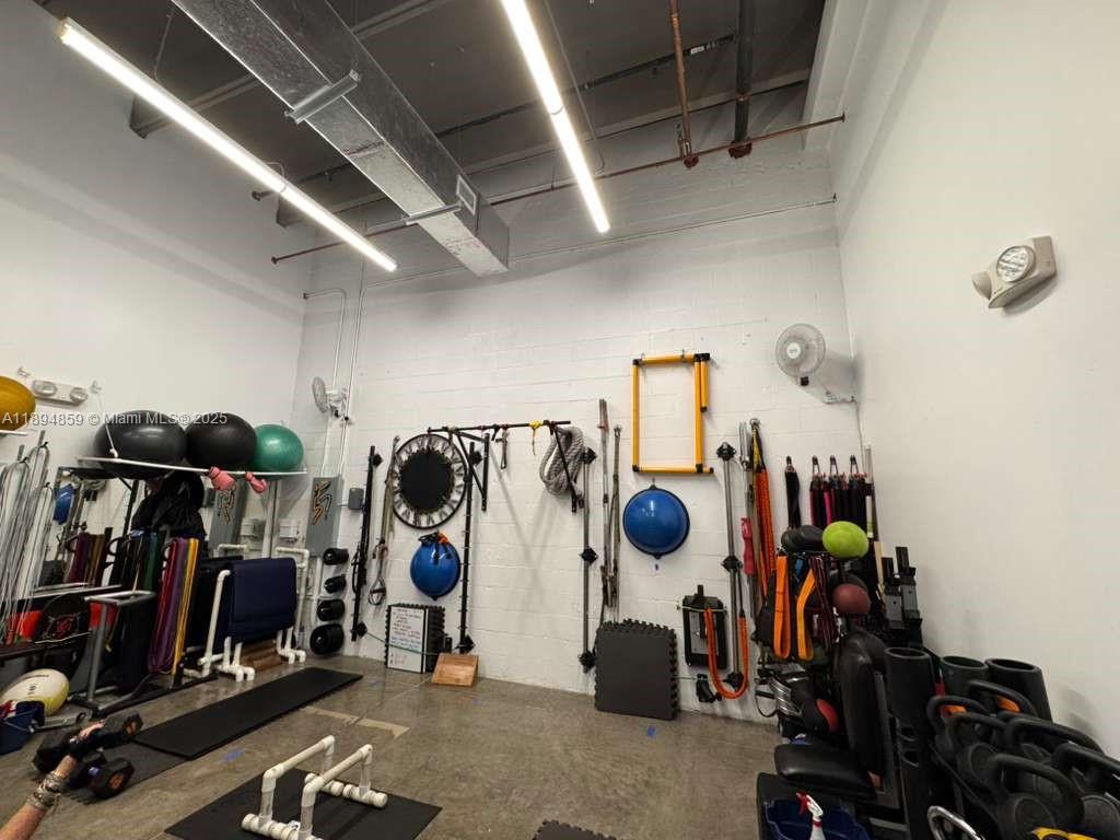 Ver detalles 127 / sq. ft. $ 2025-10-12 0 foto