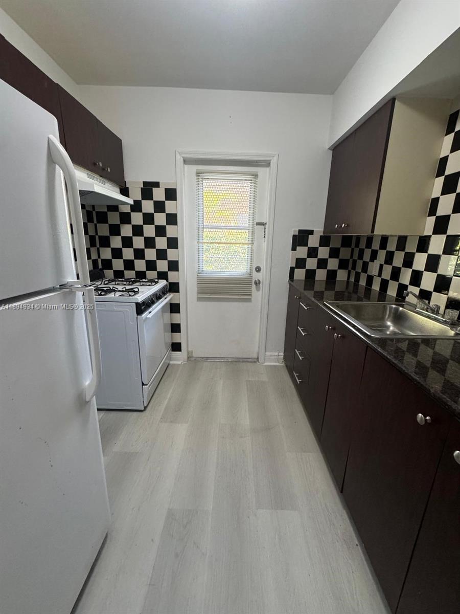   /  7638 sq. ft. $ 2025-10-13 0 Photo