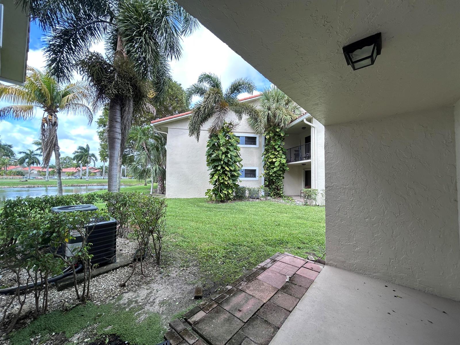 Ver detalles D 1 / 1 700 sq. ft. $ 2026-01-29 0 foto