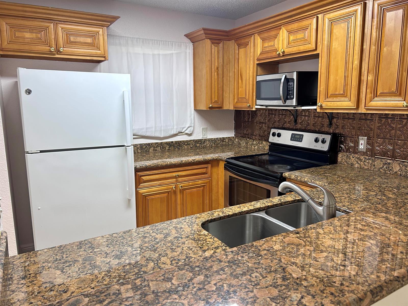 Ver detalles D 1 / 1 700 sq. ft. $ 2026-01-29 0 foto