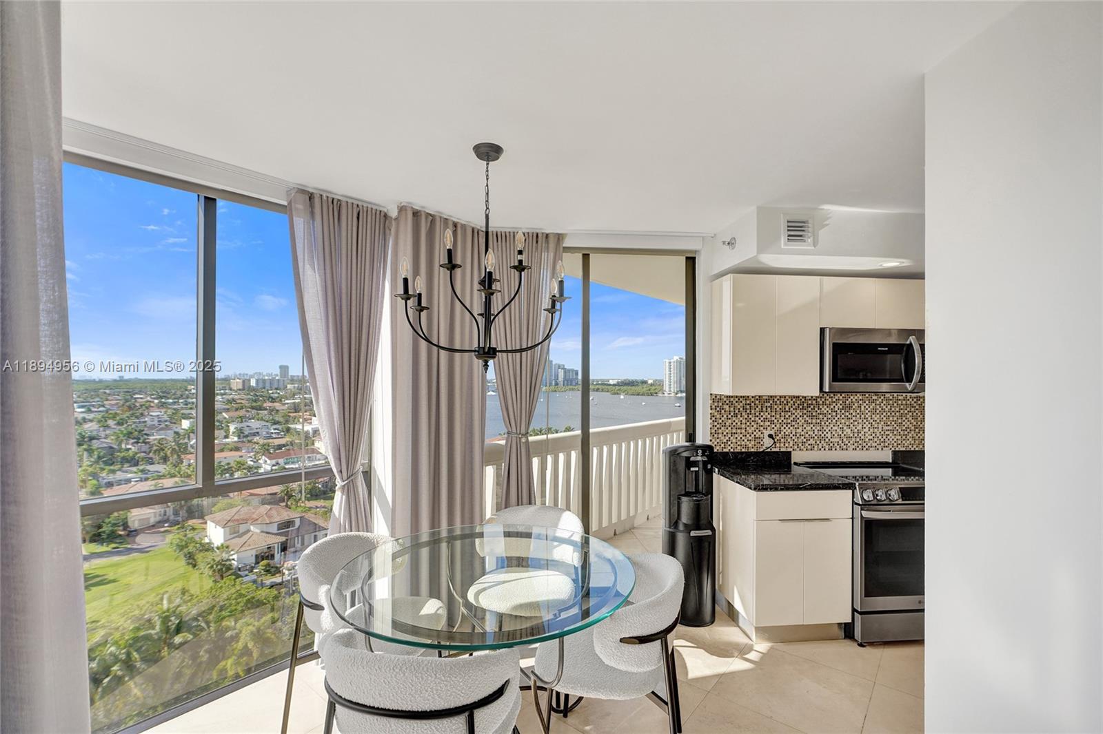 See details 1403 3 / 3 1840 sq. ft. $ 2025-10-13 0 Photo