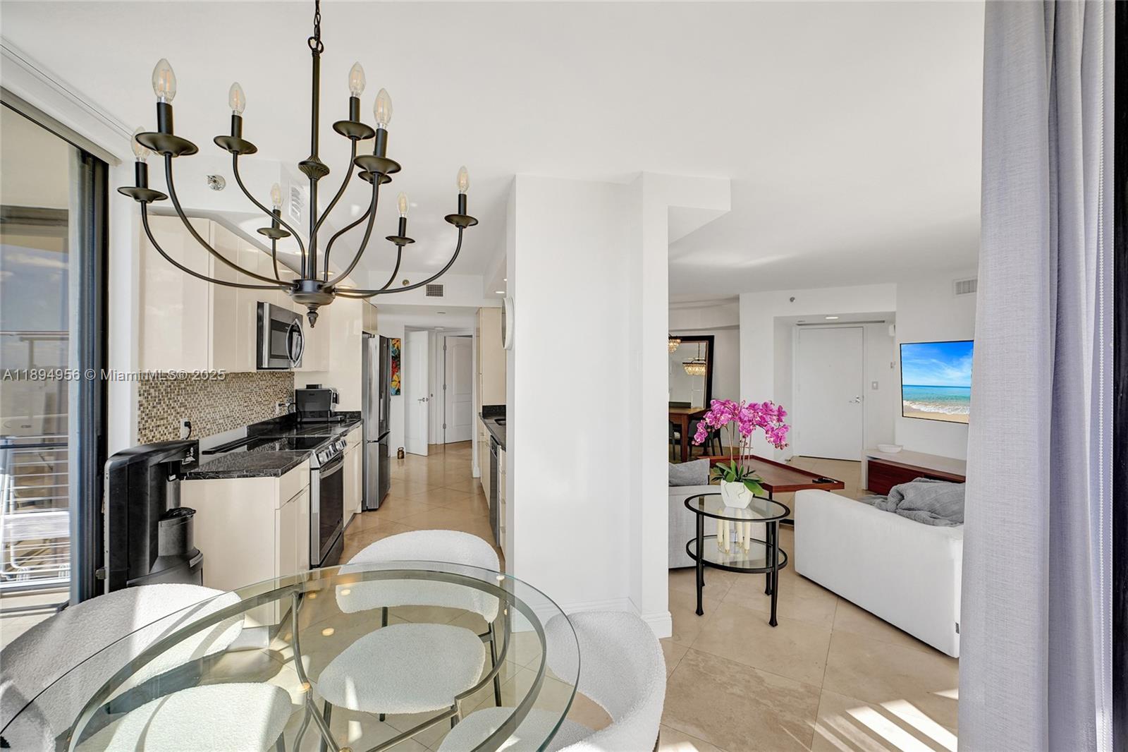 See details 1403 3 / 3 1840 sq. ft. $ 2025-10-13 0 Photo