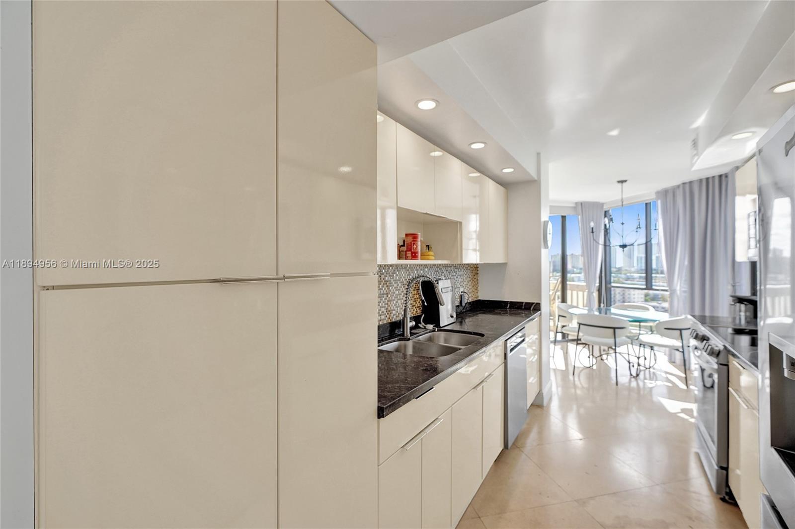 See details 1403 3 / 3 1840 sq. ft. $ 2025-10-13 0 Photo