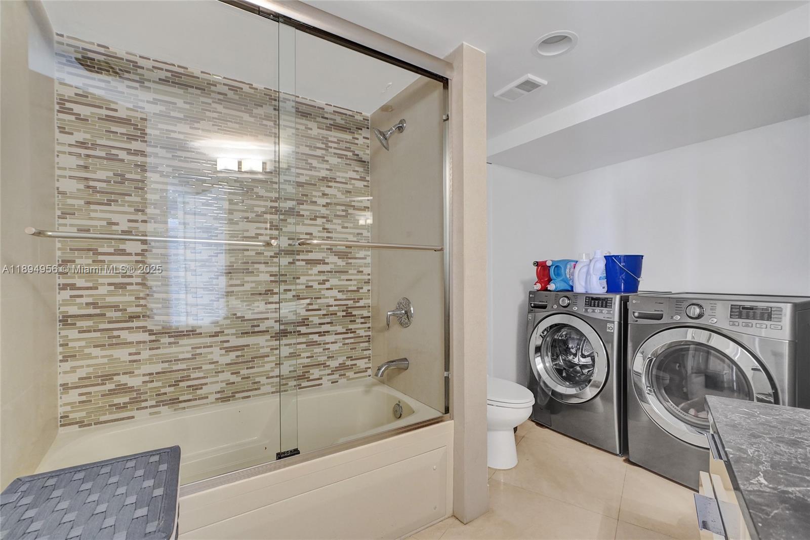 See details 1403 3 / 3 1840 sq. ft. $ 2025-10-13 0 Photo