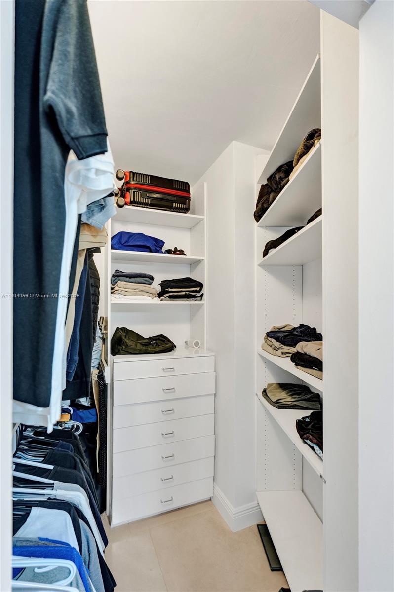 See details 1403 3 / 3 1840 sq. ft. $ 2025-10-13 0 Photo