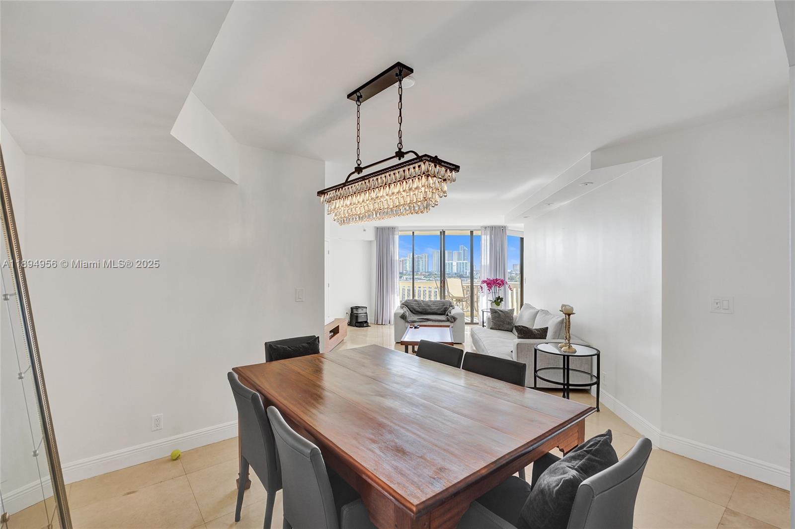 See details 1403 3 / 3 1840 sq. ft. $ 2025-10-13 0 Photo