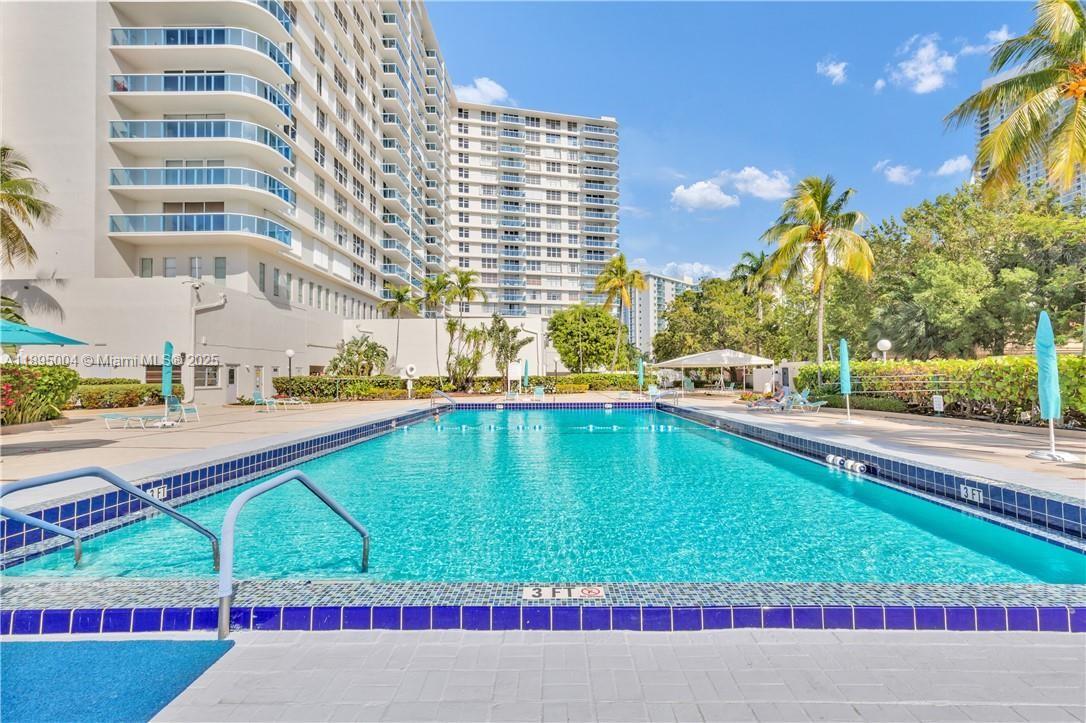 Photo of 3800 OCEAN DR  #1612A, Hollywood, Florida, 33019 - 