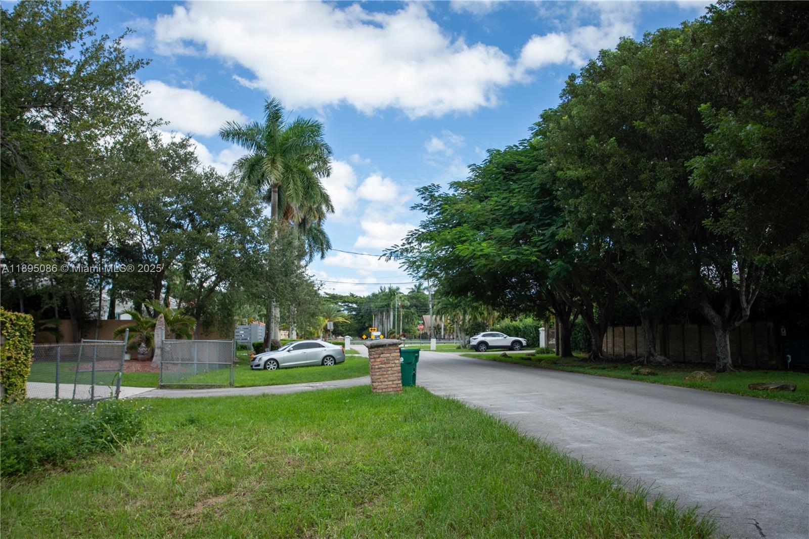 See details   /   sq. ft. $ 2025-10-13 0 Photo