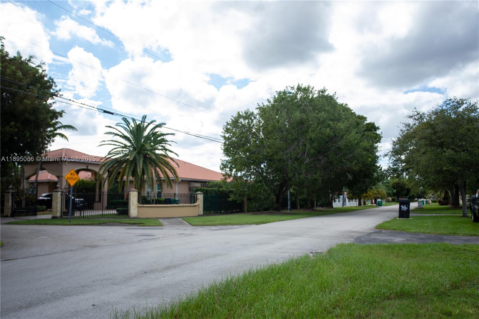 See details   /   sq. ft. $ 2025-10-13 0 Photo