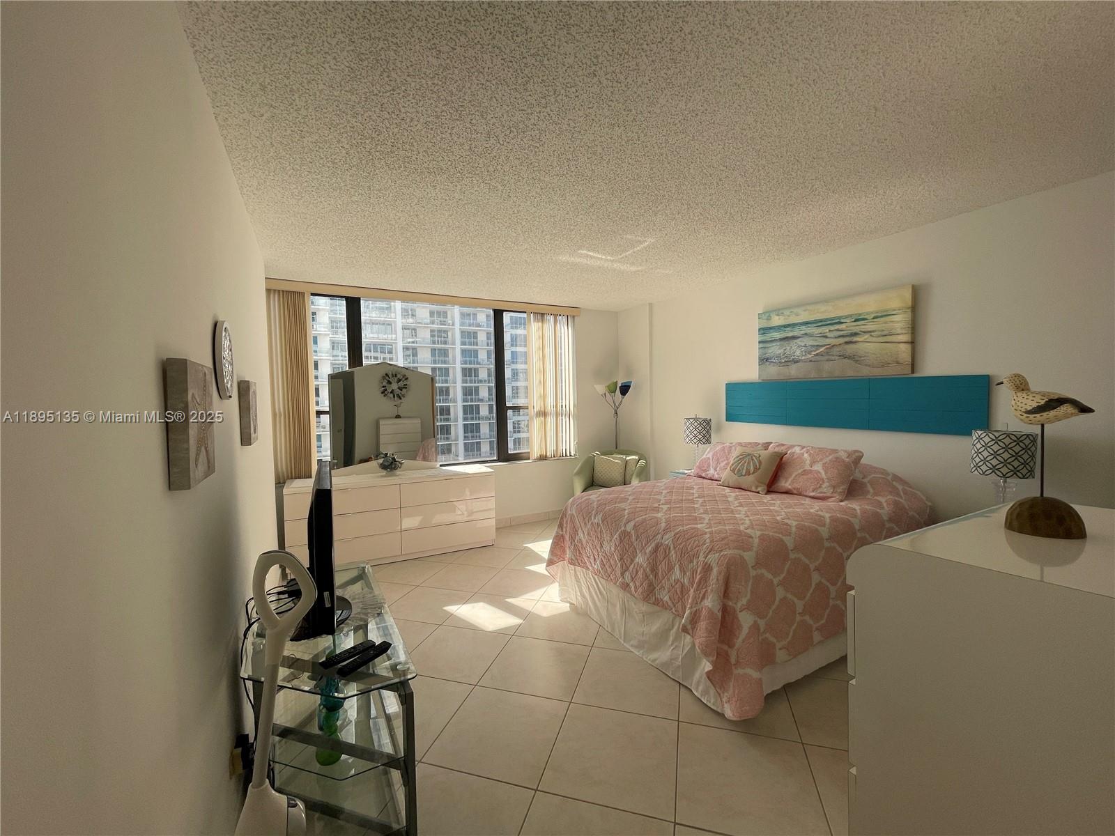 Photo of 3505 Ocean Dr #917, Hollywood, Florida, 33019 -