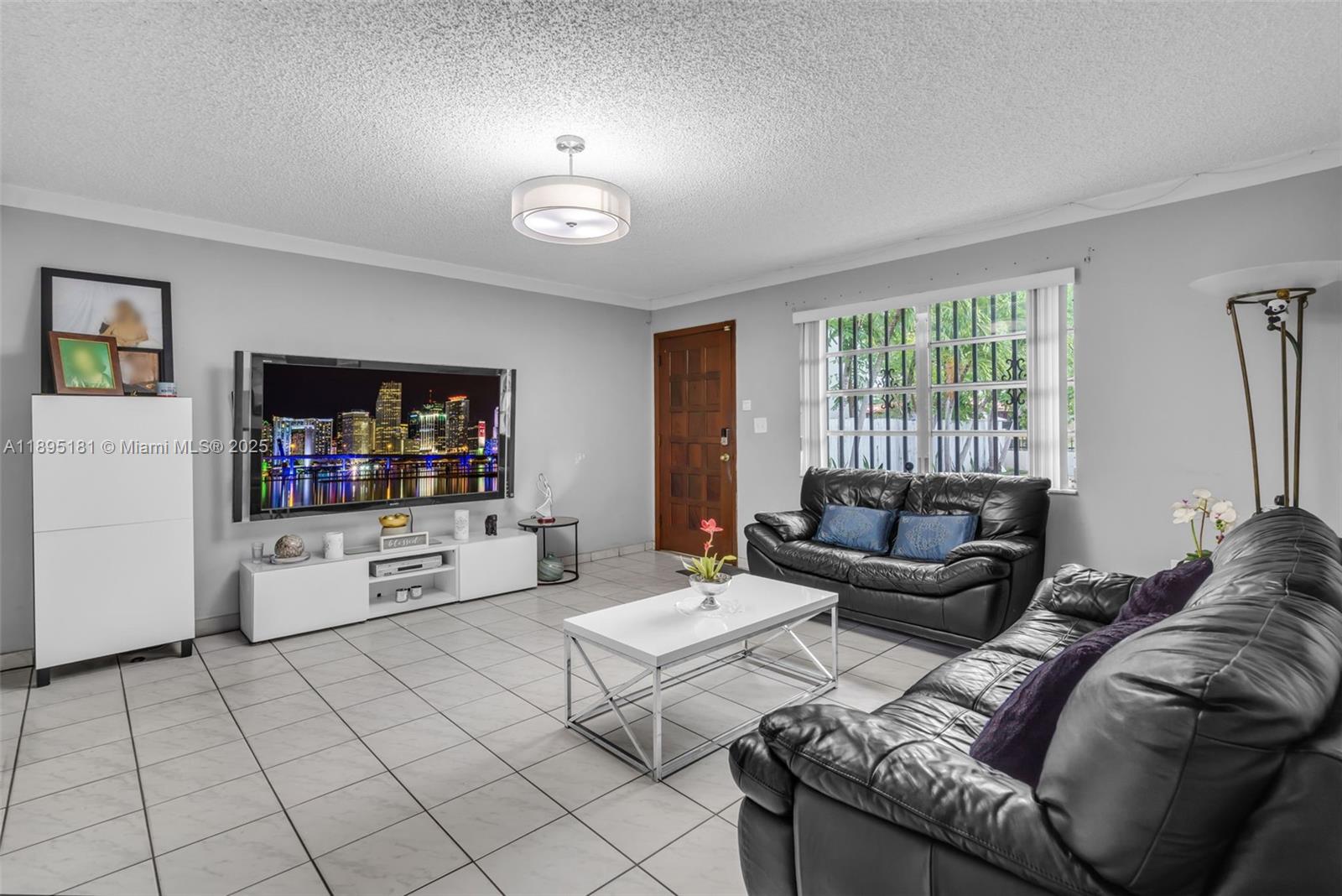   /  3658 sq. ft. $ 2025-10-13 0 Photo