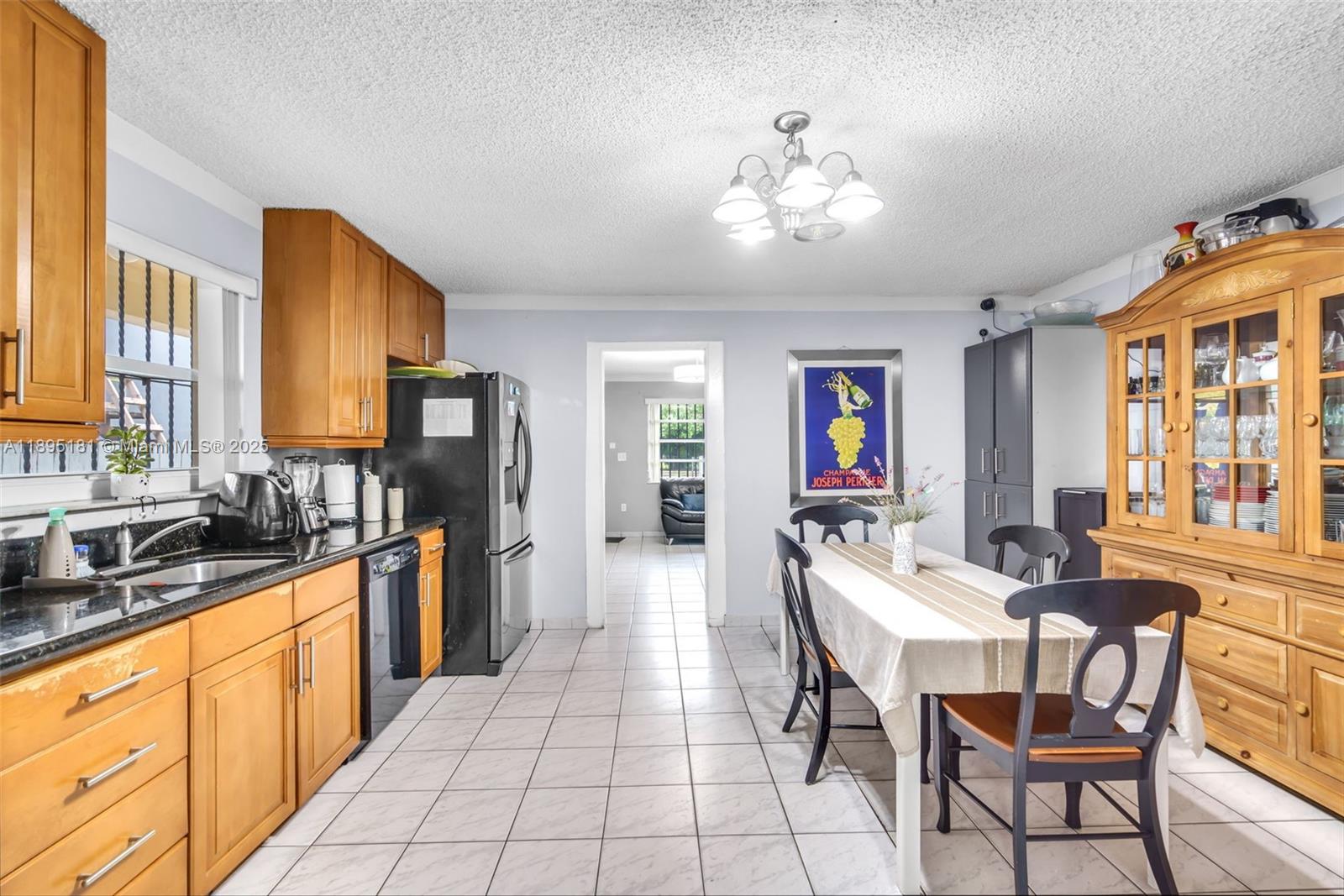   /  3658 sq. ft. $ 2025-10-13 0 Photo