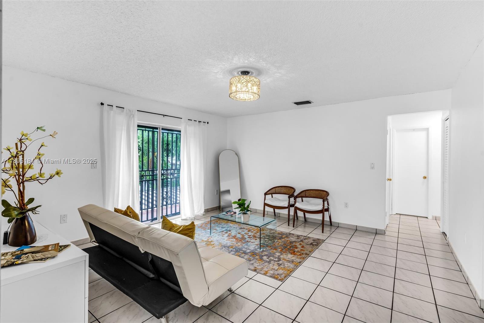   /  3658 sq. ft. $ 2025-10-13 0 Photo