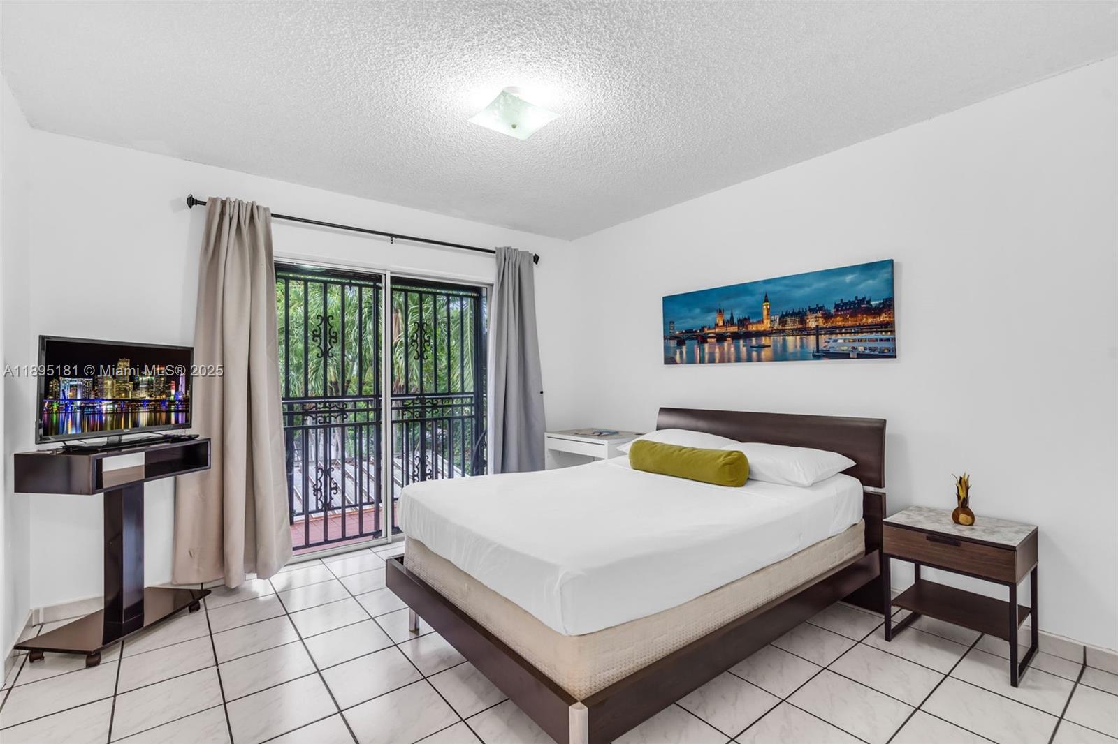   /  3658 sq. ft. $ 2025-10-13 0 Photo