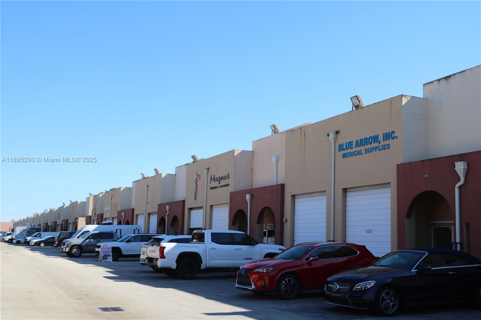 See details 6 / sq. ft. $ 2025-10-13 0 Photo