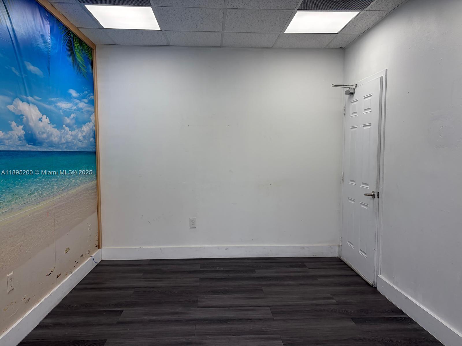 See details 6 / sq. ft. $ 2025-10-13 0 Photo