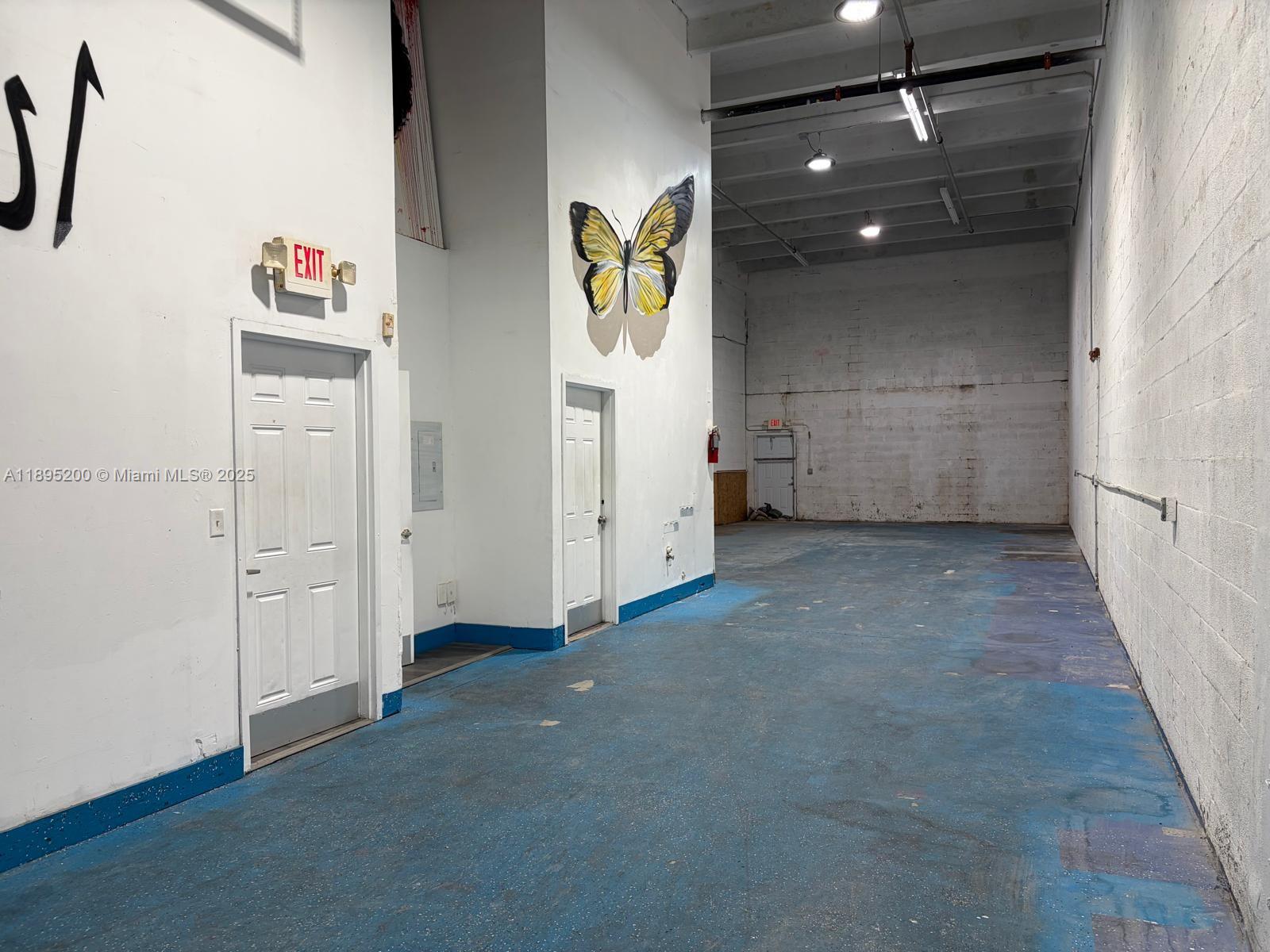 See details 6 / sq. ft. $ 2025-10-13 0 Photo