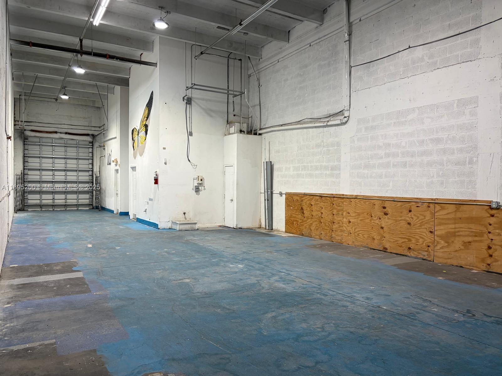 See details 6 / sq. ft. $ 2025-10-13 0 Photo