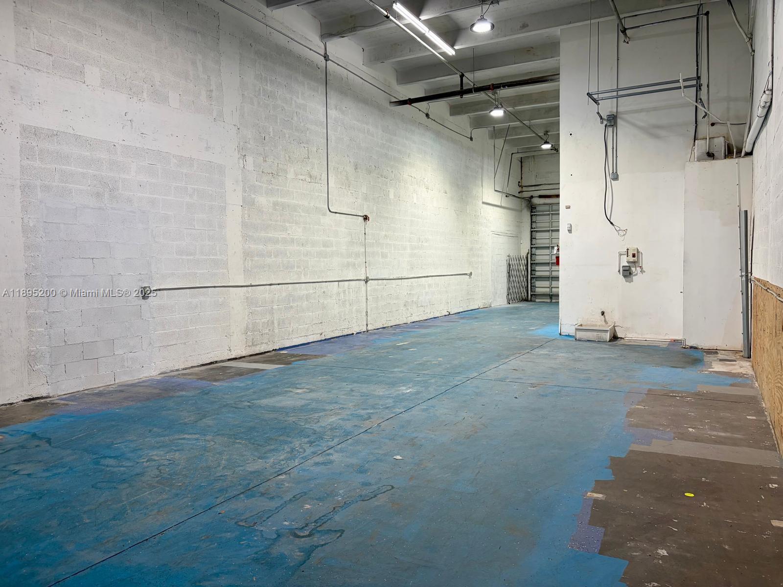 See details 6 / sq. ft. $ 2025-10-13 0 Photo