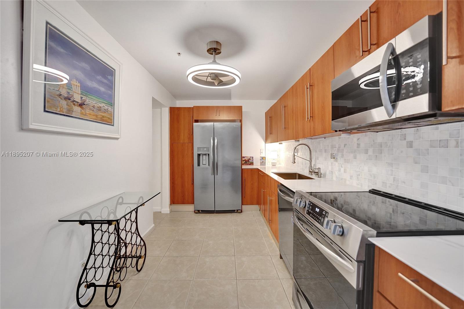 Photo of 3000 Ocean Dr  #1106, Hollywood, Florida, 33019 - 