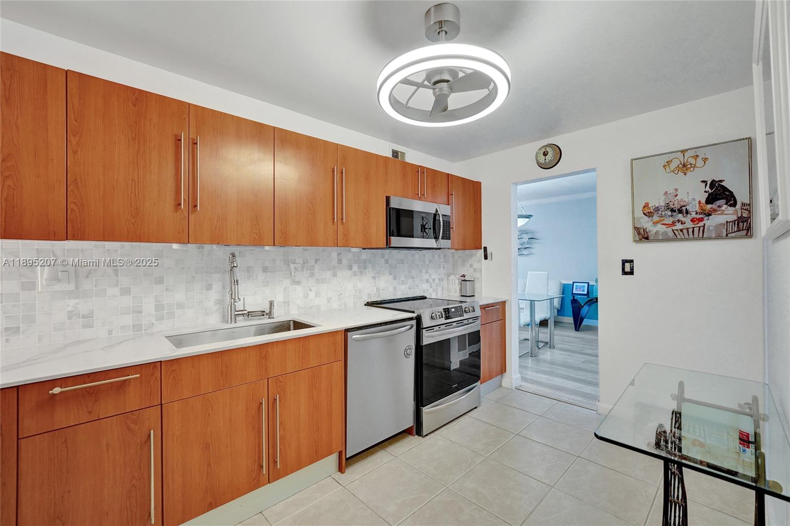 Photo of 3000 Ocean Dr  #1106, Hollywood, Florida, 33019 - 