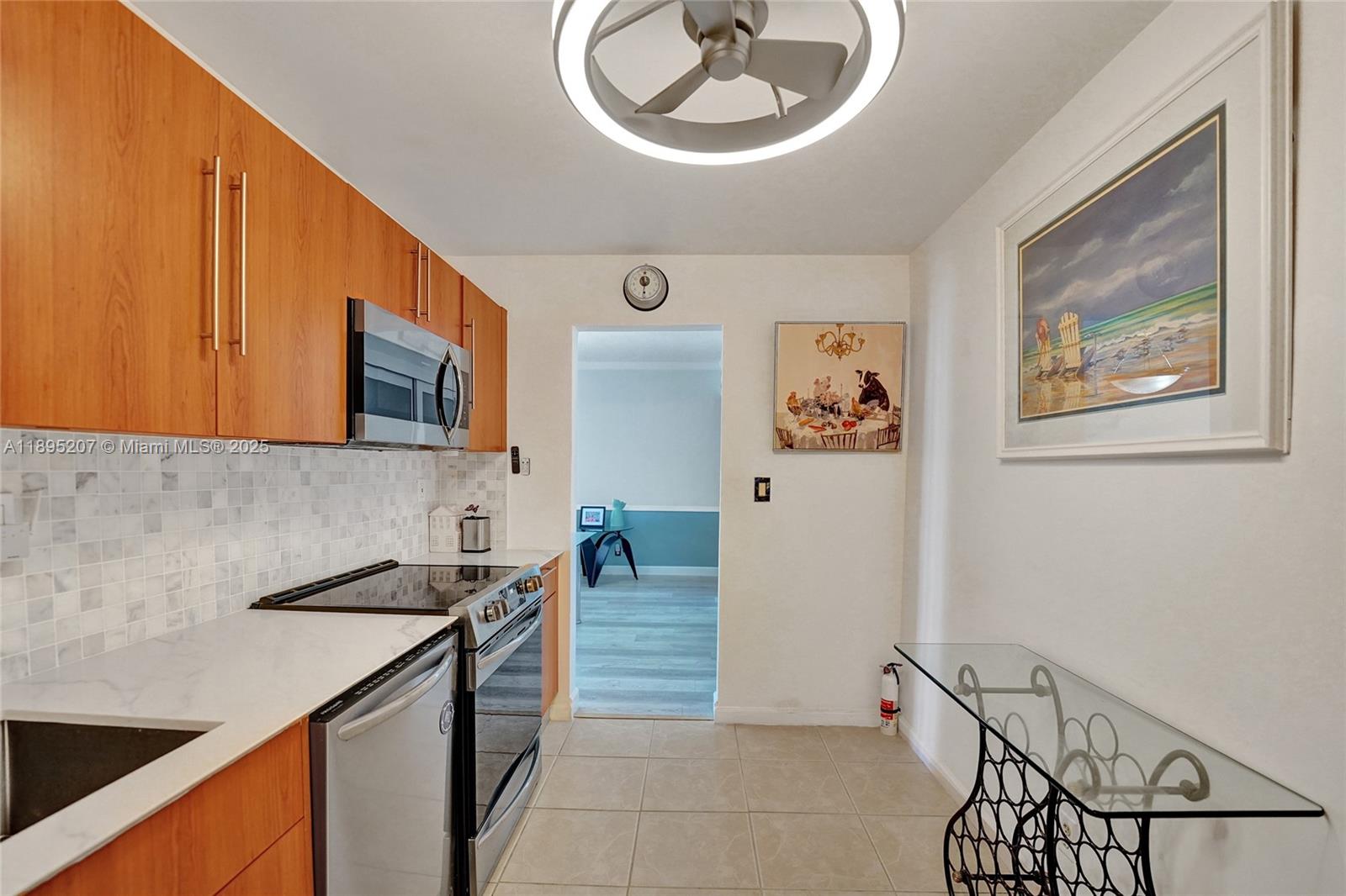 Photo of 3000 Ocean Dr  #1106, Hollywood, Florida, 33019 - 