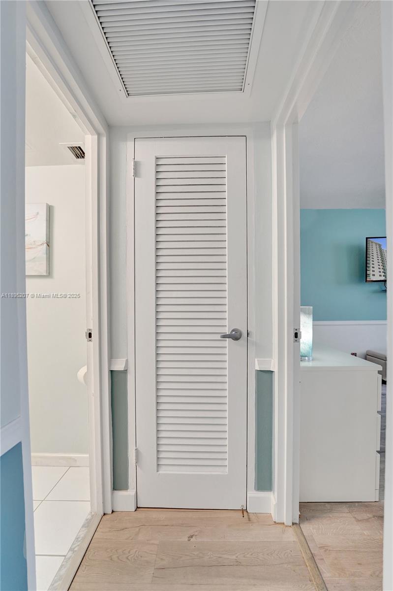 Photo of 3000 Ocean Dr  #1106, Hollywood, Florida, 33019 - 