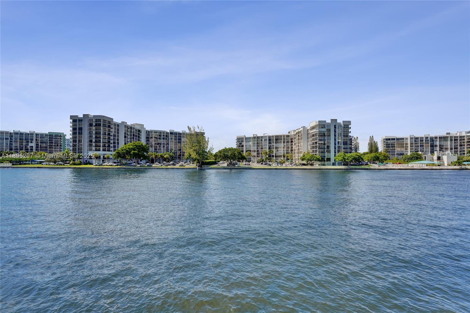 Photo of 3000 Ocean Dr  #1106, Hollywood, Florida, 33019 - 