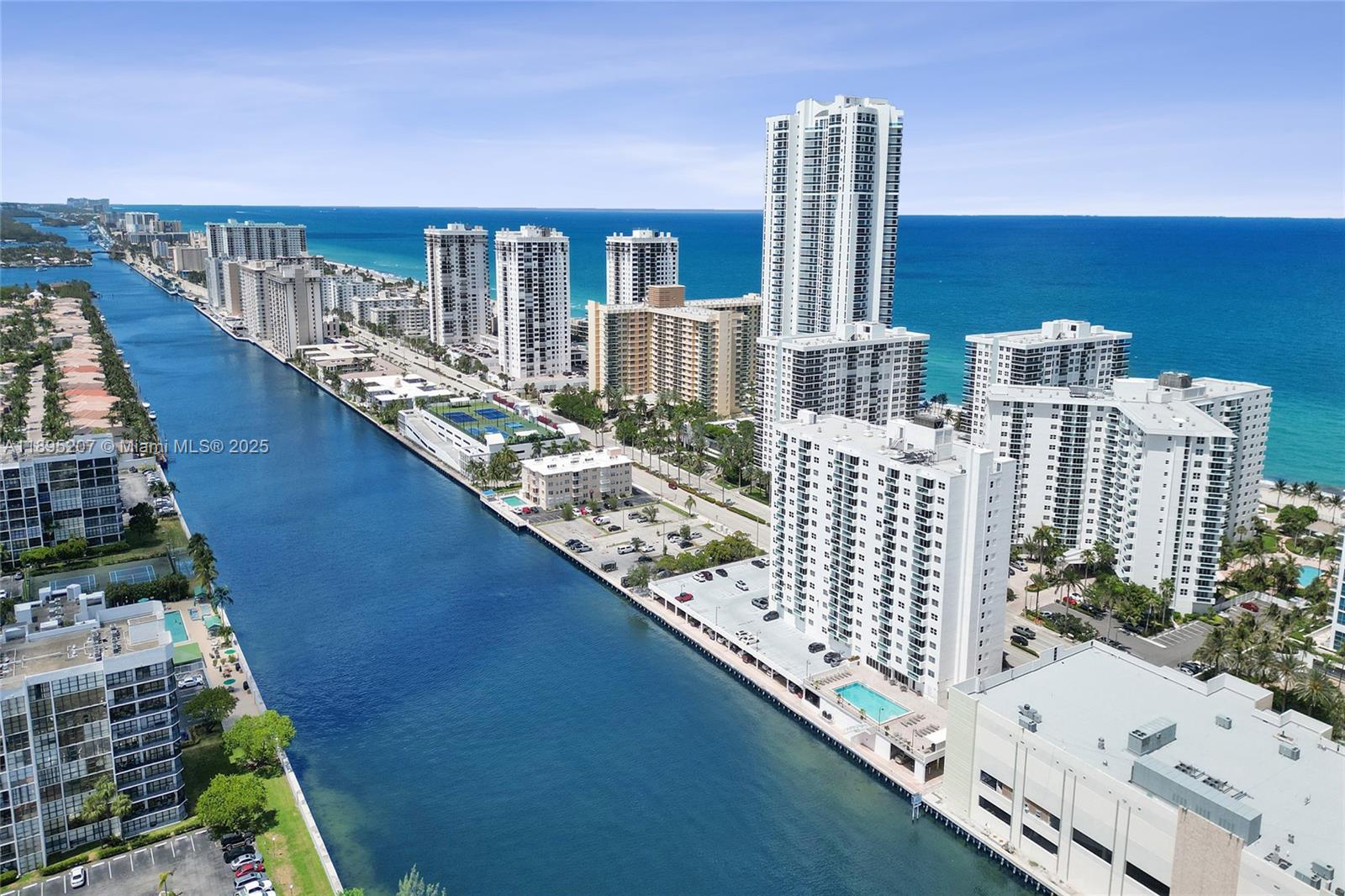 Photo of 3000 Ocean Dr  #1106, Hollywood, Florida, 33019 - 