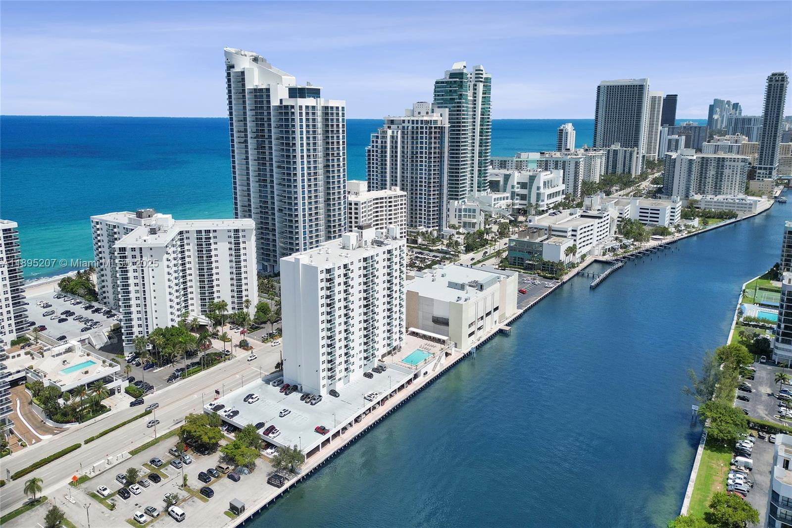 Photo of 3000 Ocean Dr  #1106, Hollywood, Florida, 33019 - 