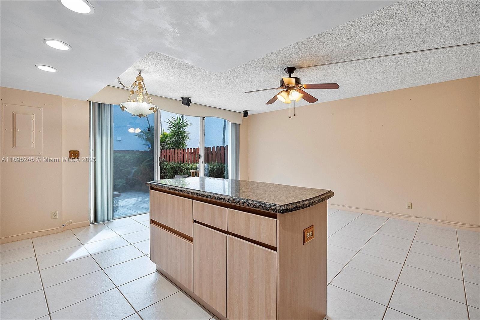 Photo of 712 27th Ave  (712), Hallandale Beach, Florida, 33009 - 