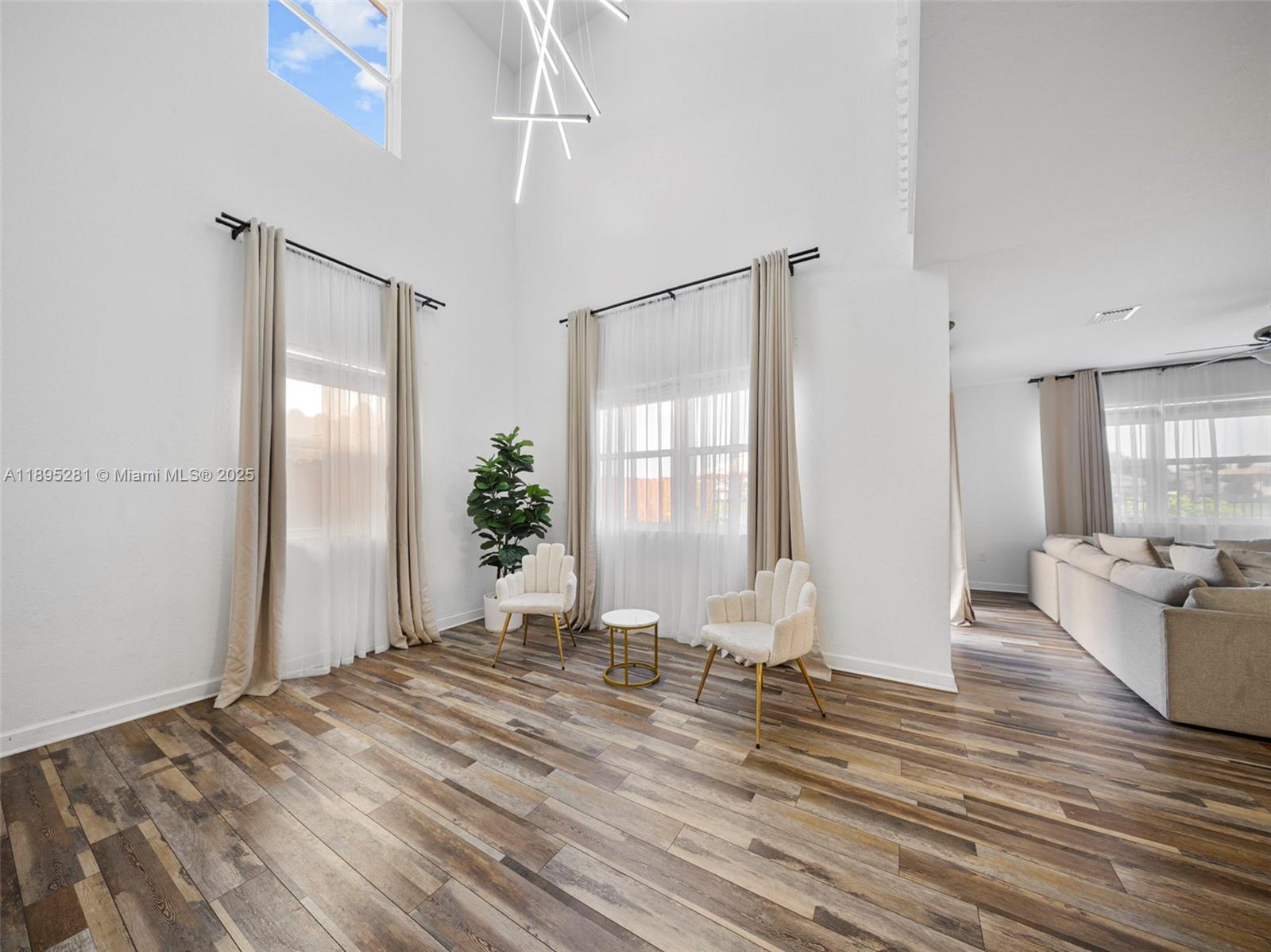 See details 1411 3 / 2 2024 sq. ft. $ 2026-02-20 0 Photo